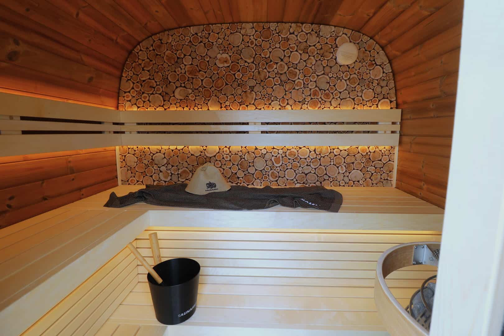 Saunasell Round Cube Mini Sauna